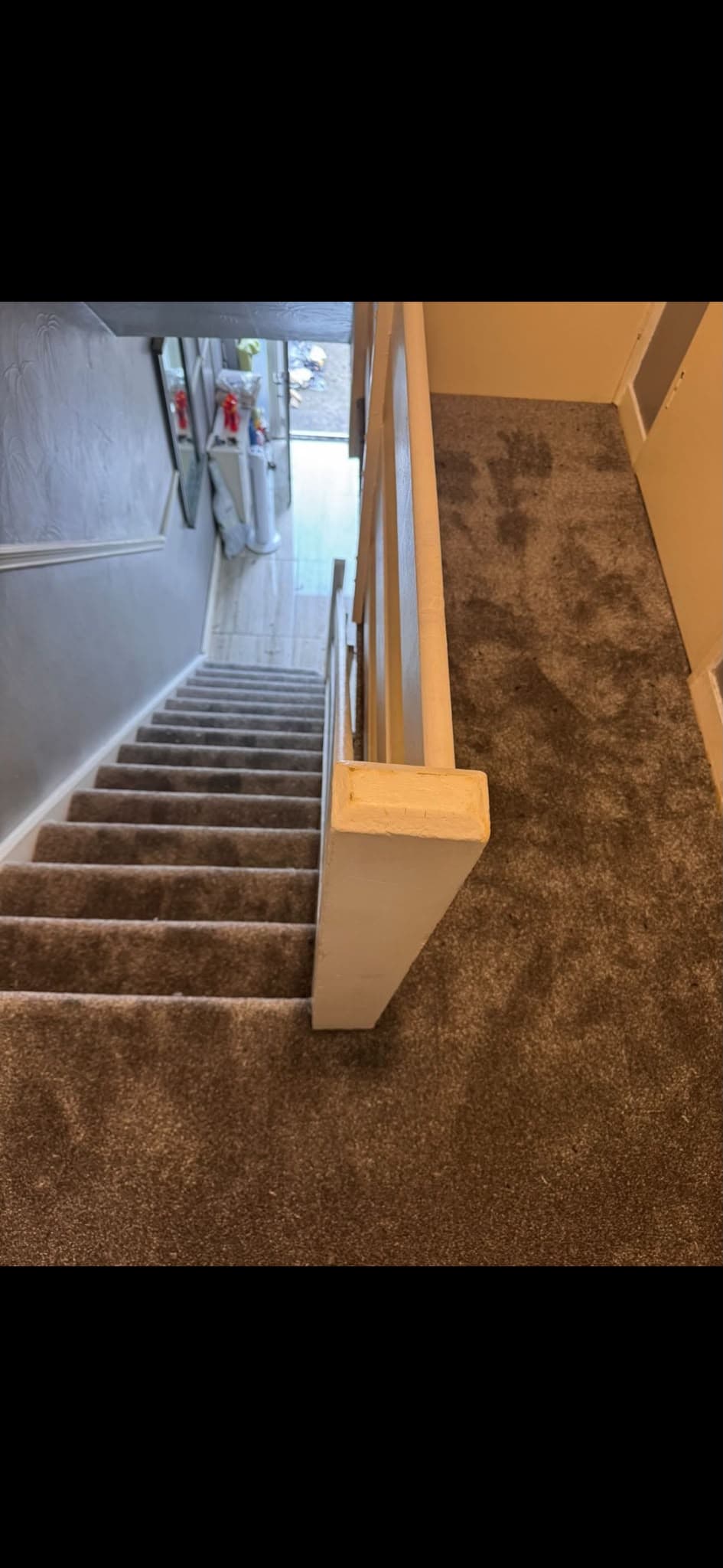 Carpet fitted on a staircase and landing